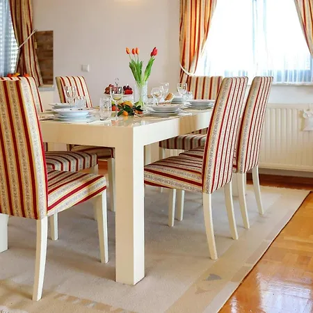 Apartman Topesa 1 *