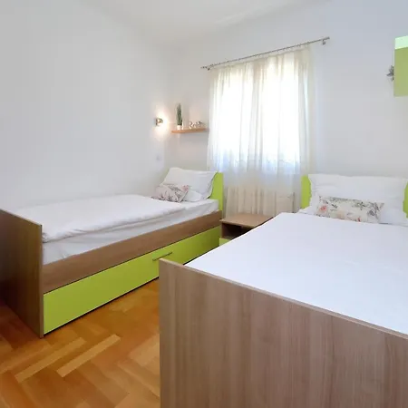 Apartman Topesa 1 Zára