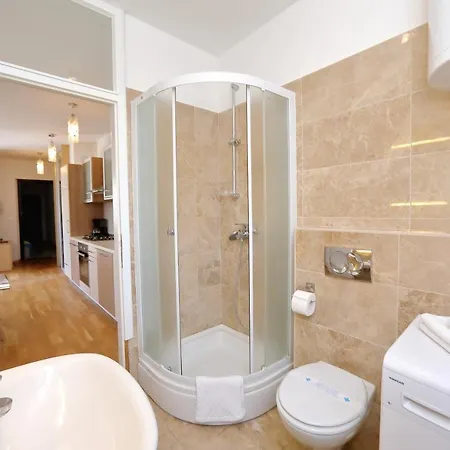 Topesa 1 Apartman Zára