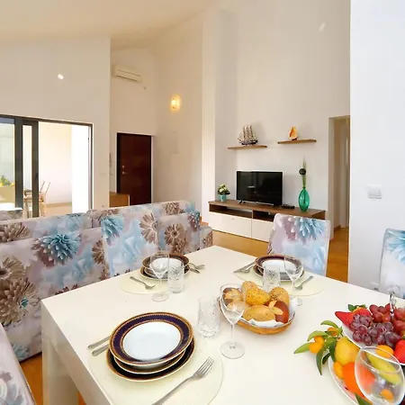 Topesa 1 Apartment *